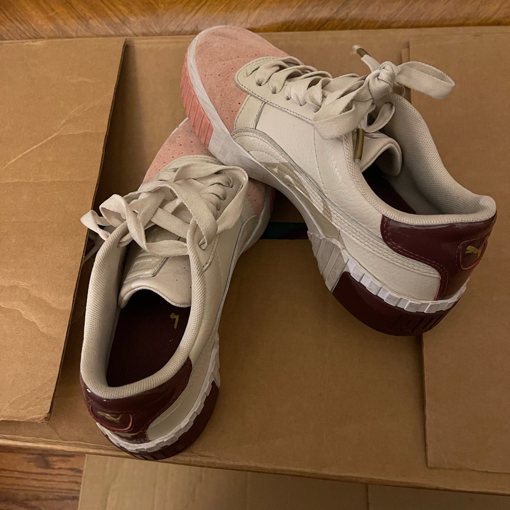 Puma sneakers 7.5🌸